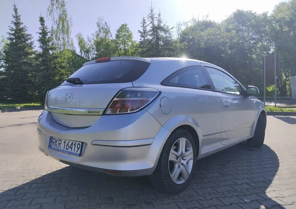 Opel Astra cena 10900 przebieg: 243000, rok produkcji 2009 z Ustrzyki Dolne małe 254